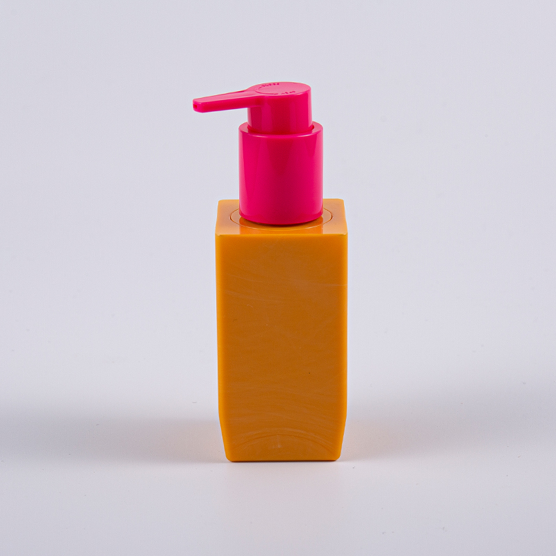 Cruth Cearnóg Rogha Ildath 50ml Buidéal Lotion Balla Tiubh PETG Le Caidéal Plaisteacha 