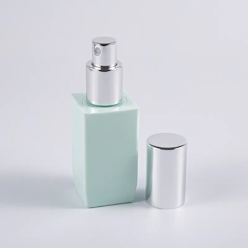 Cruth Cearnóg Rogha Ildath 50ml Buidéal Lotion Balla Tiubh PETG Le Caipín Alúmanam 